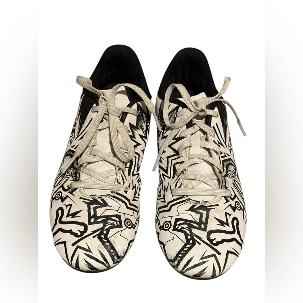 Puma x Christian Pulisic II FG/AG Kids Soccer Cleats Black & White Graphic Sz 5 - Picture 3 of 14